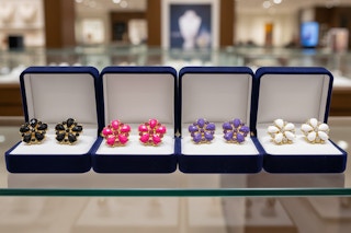 superjeweler-free-earrings-1