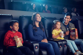 giftory-amc-movie-bundle-with-kids-1